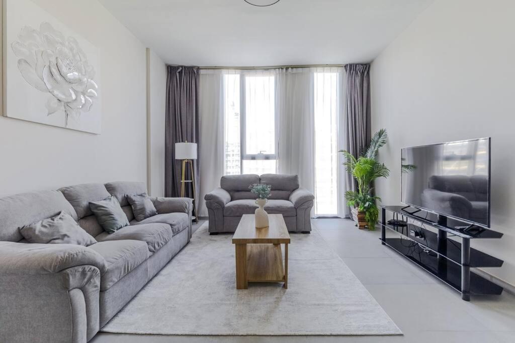 Sahab - Solo 1Br Apt In Al Jada 샤르자 외부 사진