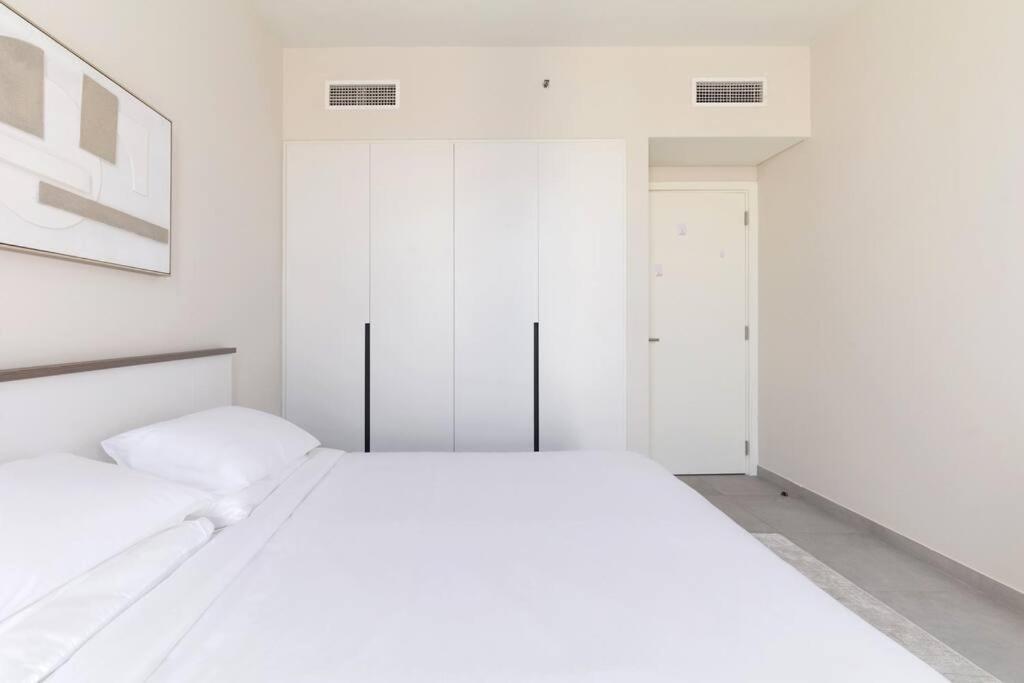 Sahab - Solo 1Br Apt In Al Jada 샤르자 외부 사진