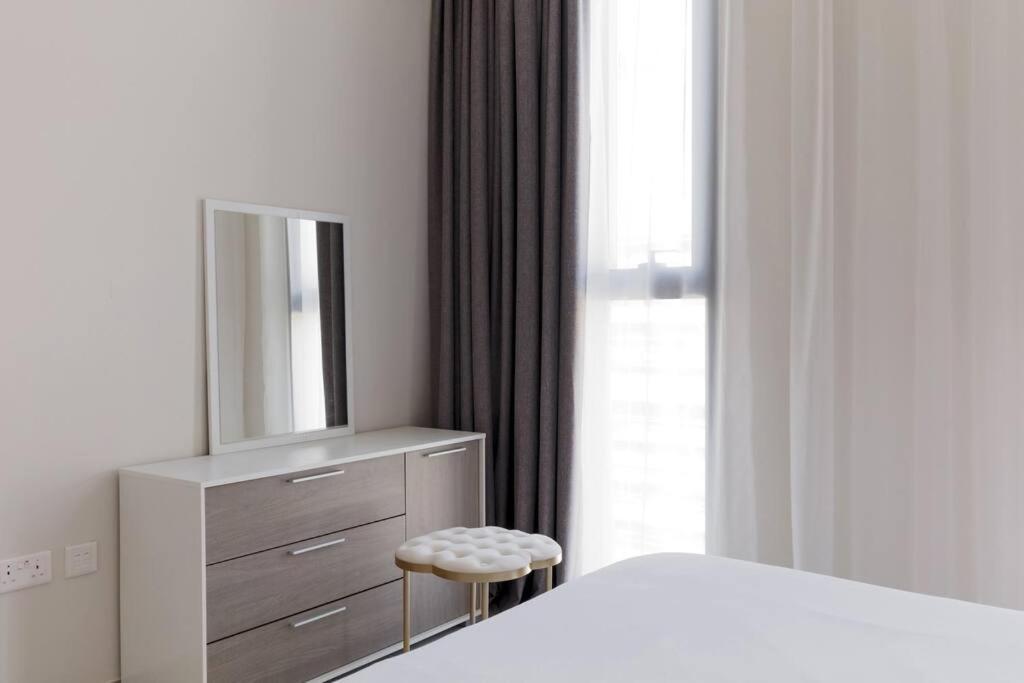 Sahab - Solo 1Br Apt In Al Jada 샤르자 외부 사진