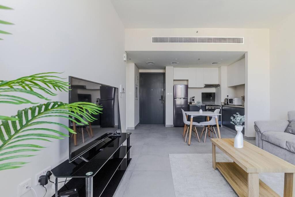 Sahab - Solo 1Br Apt In Al Jada 샤르자 외부 사진