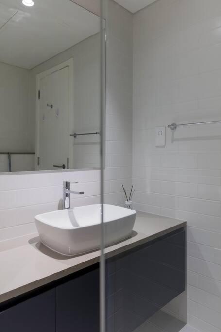 Sahab - Solo 1Br Apt In Al Jada 샤르자 외부 사진
