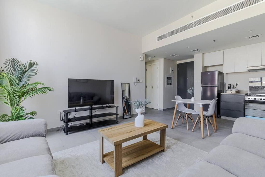 Sahab - Solo 1Br Apt In Al Jada 샤르자 외부 사진
