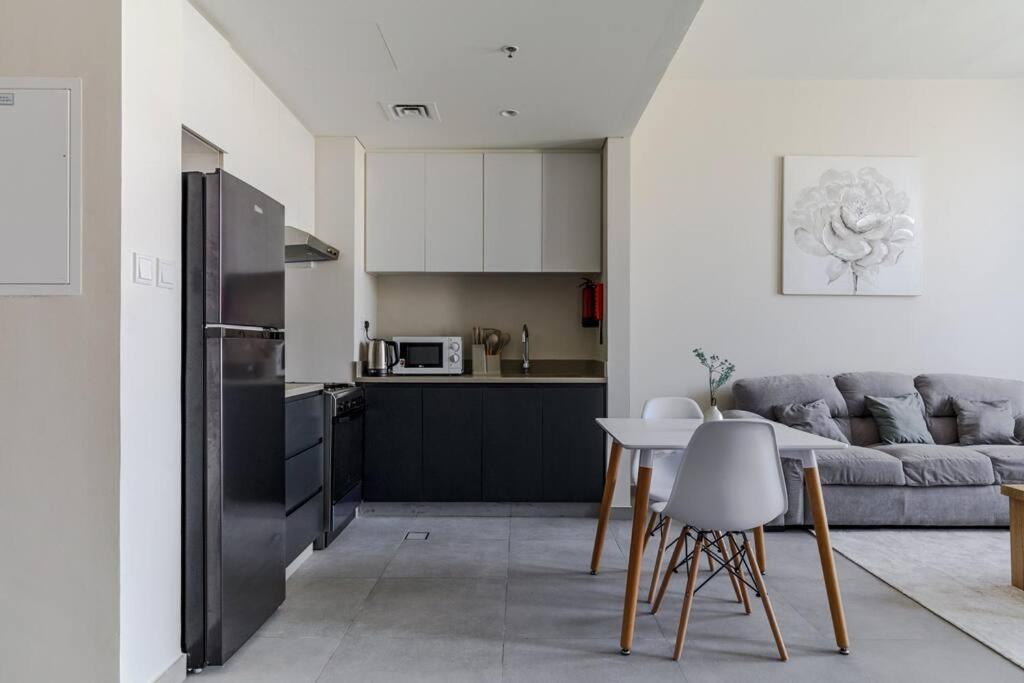 Sahab - Solo 1Br Apt In Al Jada 샤르자 외부 사진