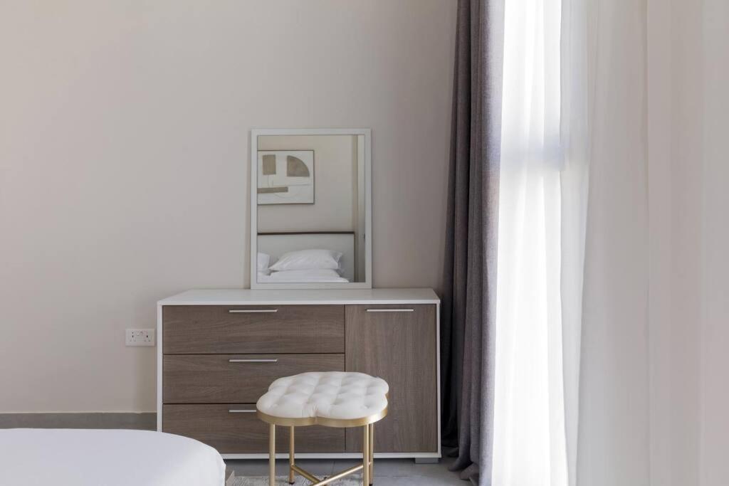 Sahab - Solo 1Br Apt In Al Jada 샤르자 외부 사진